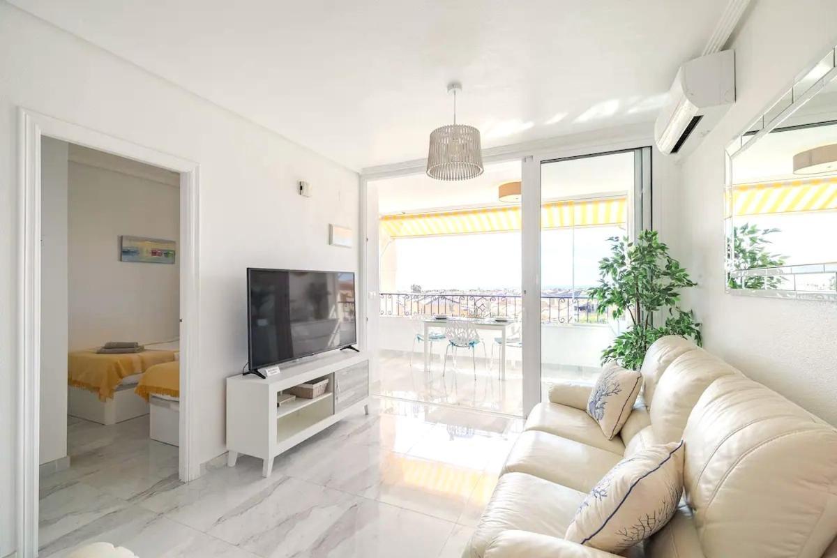Апартаменты Penthouse Bellavista With Sea Views Торевьиа Экстерьер фото