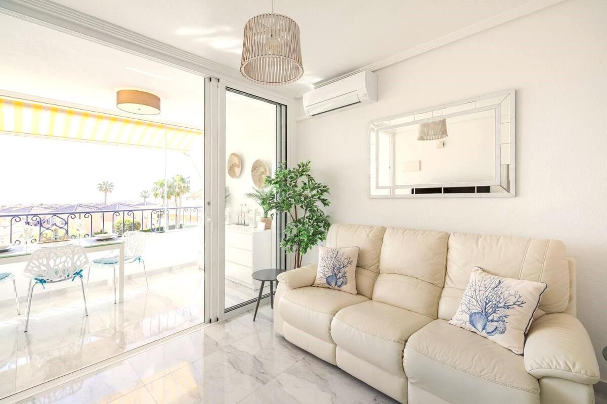 Апартаменты Penthouse Bellavista With Sea Views Торевьиа Экстерьер фото